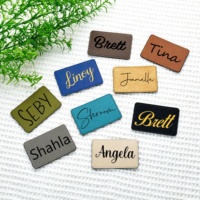 Patch de nom personnalisé, Patch en similicuir, Patch en cuir gravé avec nom, Patch pour bonnet, Patchs en cuir à coudre, Patch thermocollant