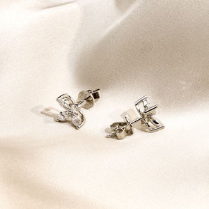 ต่างหูเพชรทองคำขาว 9K รุ่น MSE-704 ของ Messi Jewelry สำหรับผู้หญิง - Product Image 2