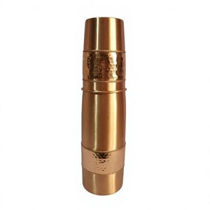 Botella de agua de cobre martillado con tapa, estilo bohemio, portátil, para bebidas clásicas. - Product Image 1