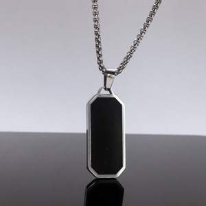 Collar con Colgante Personalizable de Acero Inoxidable con Grabado y Esmalte Brillante, Imprescindible para Hombres Hipster - Product Image 3