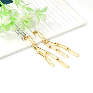 Boucles d'oreilles longues de luxe pour femmes, bijoux en métal géométriques coréens, collection Noël 2022 - Product Image 2