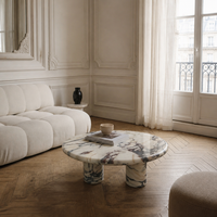 Table basse ronde moderne de luxe en marbre Calacatta Viola avec plateau en pierre et 3 pieds à colonnes cannelées, table basse centrale pour salon
