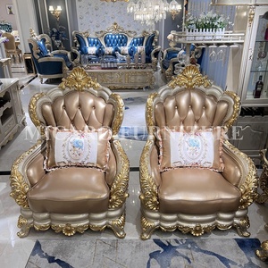 Set di Divani in Pelle Sezionale di Lusso Stile Barocco Europeo con Struttura in Legno Massello Intagliato per Salotto e Palazzo - Product Image 3