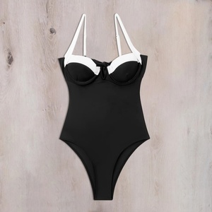 Conjunto de Bikini de Dos Piezas con Logotipo Personalizado, Minikini de Cintura Alta, Diseño de Parches en Blanco y Negro, Traje de Baño Atrevido para Mujer - Product Image 3