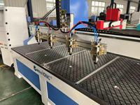 Machine de gravure/fraisage CNC multi-broches pour le bois 3D, avec moteur de broche 3,2-9 kW et pompe, compatible NC Studio/Mach3 RichAuto/Syntec
