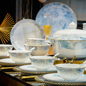 Service de vaisselle élégant nordique en porcelaine fine avec bord doré, assiettes, plats de dîner en céramique, bols à soupe, ensemble cadeau pour la table de cuisine - Product Image 6