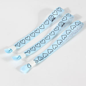 เทศกาลปีใหม่คริสต์มาสสายรัดข้อมือมือพิมพ์โพลีเอสเตอร์ความร้อนพร้อมโลโก้ที่กําหนดเอง - Product Image 4