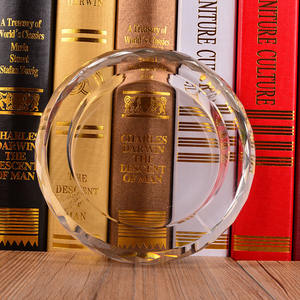 <span class=keywords><strong>Vendita</strong></span> calda a basso prezzo scatola regalo portatile classica cristallo rotondo posacenere per auto <span class=keywords><strong>in</strong></span> cristallo di sigaro <span class=keywords><strong>in</strong></span> cristallo portacarigme per alberghi - Product Image 1