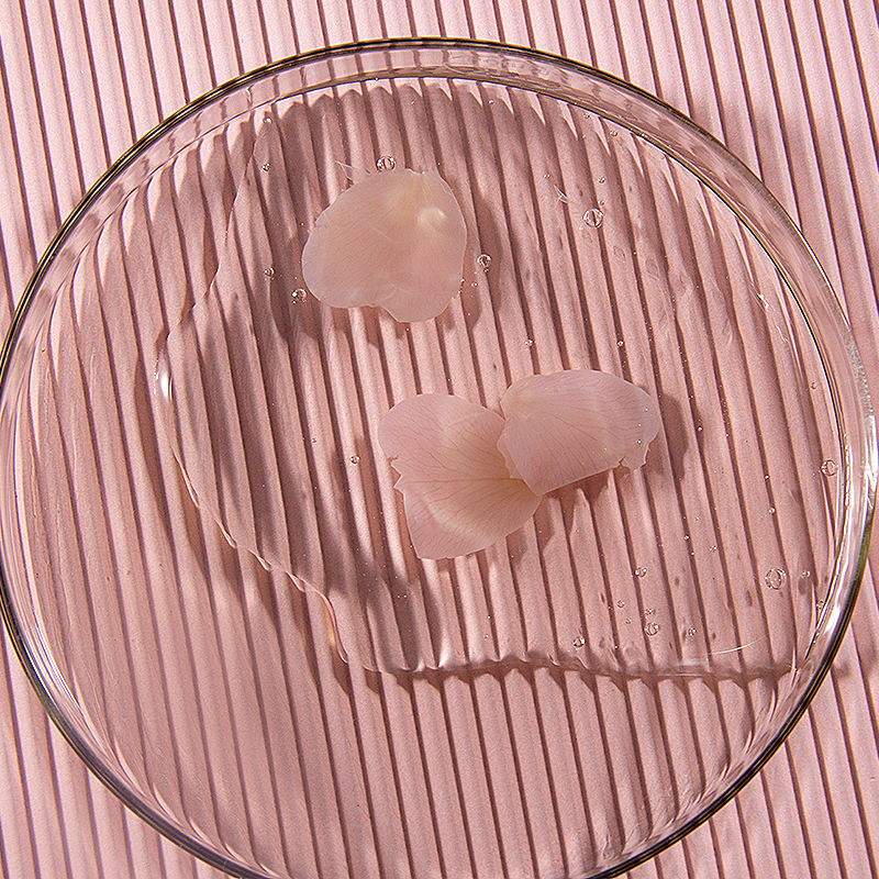 สีชมพูอ่อน