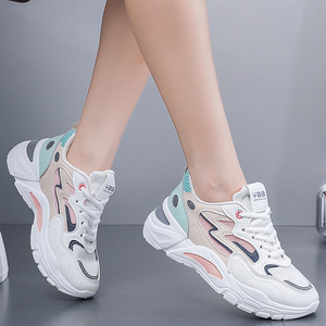 Chaussures de course légères et sportives pour femmes, inspirées du basketball, chaussures de marche décontractées avec semelle souple pour les saisons d'automne et d'hiver - Product Image 1