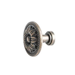 Poignée ronde de tiroir monotrou en bronze de <span class=keywords><strong>style</strong></span> simple et moderne pour armoires de cuisine et portes de commodes antiques européennes - Product Image 4