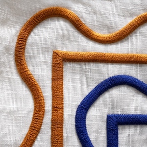 Servilletas de Lino 100% Puro con Doble Borde Bordado Personalizado para Hotel, Mantel Individual de Color Sólido para Mesa de Comedor, 300 Colores Disponibles - Product Image 4