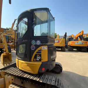 Excavadora hidráulica Komatsu PC30 de 3 toneladas de segunda mano, miniexcavadora usada pc30mr con giro de cola cero para operaciones en espacios estrechos. - Product Image 4