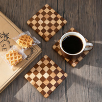 Sous-verres en bois à motif damier, faits à la main, épaisseur 1,5 cm, individuels, pour vente en gros, ensemble cadeau moderne pour l'inauguration de maison