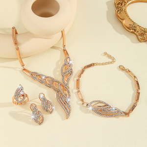 Parure de bijoux quatre pièces en or et diamants pour femme, idéale pour les mariages – Nouveauté pour les marchés européen et américain - Product Image 2