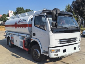 Camión cisterna de gasolina de 12000L en venta, listo para enviar. Vehículo de transporte de gasolina usado para repostaje en sitios de construcción. - Product Image 6
