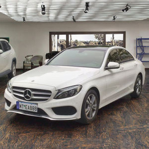 <span class=keywords><strong>Occasion</strong></span> <span class=keywords><strong>Mercedes</strong></span>-Benz <span class=keywords><strong>Classe</strong></span> C Lumière Turbo Automatique Cuir Sièges Direction Gauche Pneus R17 Galerie de Toit en Métal Entraînement FWD Caméra Arrière ACC - Product Image 4