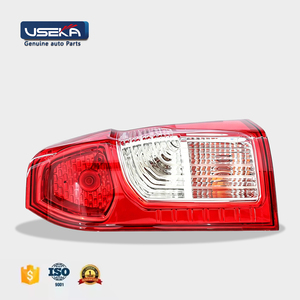 Fanale Posteriore USEKA per <span class=keywords><strong>Ssangyong</strong></span> <span class=keywords><strong>Korando</strong></span> Sports OEM 8360132600 Luce Posteriore Luce di Stop Ricambi Auto 2014-2018 - Product Image 1