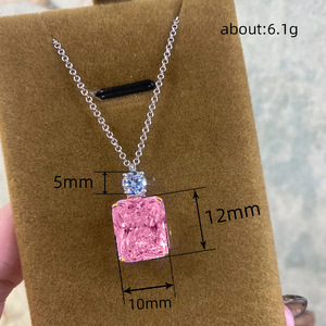 Collana con Ciondolo Cubo Quadrato per Donne, Stile Fiore di Pesco, Gioielli alla Moda per Uso Quotidiano, Regalo - Product Image 5