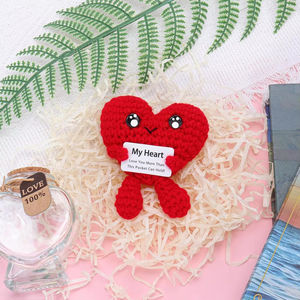 Bambola a Forma di Cuore Fatta a Mano all'Uncinetto, Regalo per la Festa della Mamma/Compleanno/San Valentino, Decorazione Casa con Energia Positiva - Product Image 2