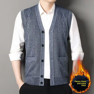 Gilet en tricot pour homme personnalisé de haute qualité, doublé de polaire chaude, sans manches, col en V, boutonné, avec poches - Product Image 3