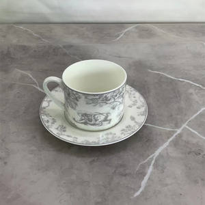 Ensemble de tasses et soucoupes à expresso en porcelaine fine, motif tigre créatif, 12 pièces, résistant à la chaleur, design italien moderne et luxueux, pour la famille - Product Image 6