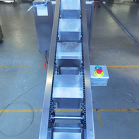 Machine de remplissage et de scellage semi-automatique pour aliments en vrac (pièces de fruits frais, morceaux d'orange, nouilles humides) avec système de remplissage en seau en chaîne