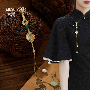 MUYU Chinese Style Brooch With Pearl And Jade Tassel For Cheongsam Women Traditional Jewelry Accessory - Product Image 1