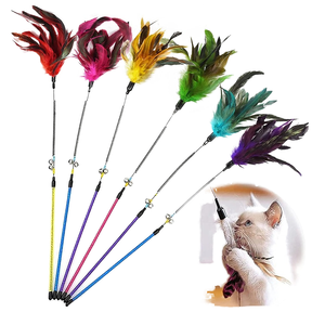 Juguete de varita interactiva para gatos con plumas y campanas para gatos de interior, palo de teaser retráctil para ejercicio y juego - Product Image 1