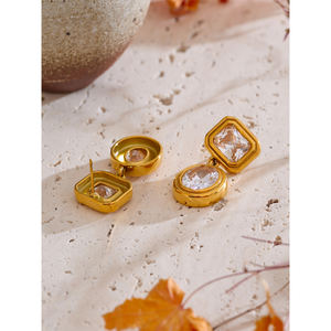 أقراط دائرية مربعة لامعة من الزركونيا المكعبة أنيقة يومية فاخرة من jinyour أنيقة أنيقة أنيقة من الفولاذ المقاوم للصدأ - Product Image 3