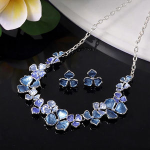 Collier ethnique KAMMY pour femme, style géométrique exagéré, en émail, avec boucles d'oreilles clous vintage à pétales floraux, et ensemble cadeau pour mariage ou fête - Product Image 6