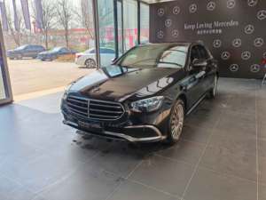 Acceptons les commandes personnalisées, <span class=keywords><strong>prix</strong></span> bas, voitures <span class=keywords><strong>d</strong></span>'occasion <span class=keywords><strong>Mercedes</strong></span>-Benz <span class=keywords><strong>Classe</strong></span> E 2021 Facelift E300L Fashion Edition, Benz E300L 2.0T Essence - Product Image 2