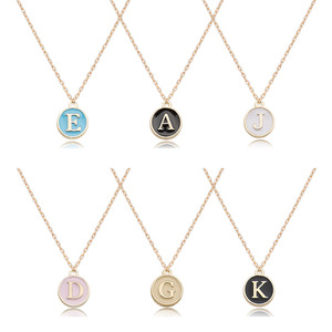 Abalorios <span class=keywords><strong>de</strong></span> aleación <span class=keywords><strong>de</strong></span> gota <span class=keywords><strong>de</strong></span> aceite <span class=keywords><strong>de</strong></span> doble cara chapados en <span class=keywords><strong>oro</strong></span> con 26 letras en inglés <span class=keywords><strong>iniciales</strong></span> del alfabeto pequeños colgantes accesorios para bricolaje - Product Image 5