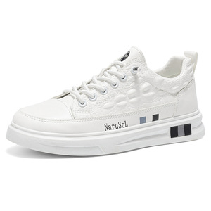 Nuevos Zapatos Planos de Piel con Textura de Cocodrilo Estilo Coreano para Hombre, Zapatillas Casuales Blancas Versátiles para Estudiantes, Uso Diario - Product Image 5