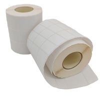 Rouleau d'étiquettes de codes-barres thermosensibles en papier autocollant avec dessus rouge et dos blanc pour les promotions en supermarché et en épicerie