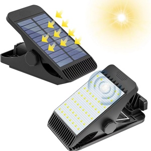 Lampes solaires de sécurité extérieures étanches IP65 de 3000 mAh à clipser pour cour, garage, terrasse, jardin - Product Image 1