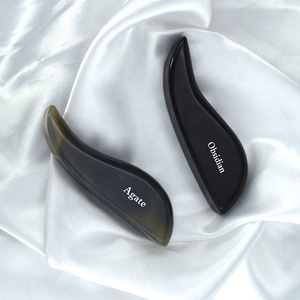 Outil de massage Gua Sha en agate grise naturelle et pierre de jade, masseur de points d'<span class=keywords><strong>acupuncture</strong></span> en forme de dauphin, obsidienne pour <span class=keywords><strong>lifting</strong></span> du <span class=keywords><strong>visage</strong></span> et raffermissement de la peau - Product Image 1