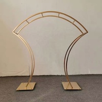 Support de fleurs de table arqué moderne en fer, doré par électrolyse, pour scène en T et aménagement de chemin, accessoires créatifs