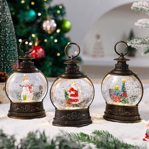 Lanterne décorative de Noël avec boîte à musique, boule de cristal rotative, lumière d'arbre de Noël, ornement pastoral, style dessin animé et anime - Product Image 1