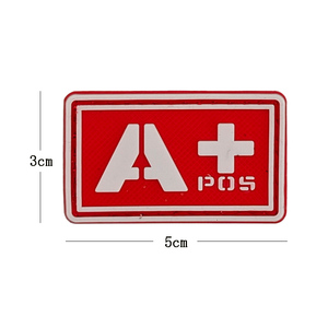 Parche de PVC rojo con encaje 3D, insignia táctica de grupo sanguíneo, gancho para cascos, mochilas, ropa y accesorios con tela de lona - Product Image 3