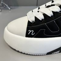 Chaussures de course classiques à logo personnalisé, couleur unie, en maille, antidérapantes, en cuir PU vulcanisé, tendance mode, unisexe, plateforme plate