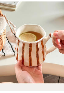 Taza de café de cerámica a rayas creativa Ins, regalo nórdico Vintage, taza de agua para parejas - Product Image 5