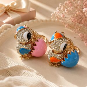 Porte-clés en alliage de zinc avec strass, motif poussin mignon, breloque de sac animal de dessin animé, pour femmes, vente en gros - Product Image 3