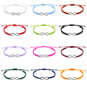 Bracelet d'amitié tressé fait main Resoul, style bohème, avec coquillages de cauris et broderie, en macramé, cadeau pour femme - Product Image 1