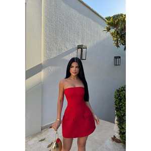 Robe mini rouge sans bretelles Belinda, taille élastique, motif floral élégant, style gothique, idéale pour les soirées en club, printemps-automne - Product Image 3