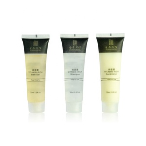 Kit d'articles de toilette miniatures pour hôtel de haute qualité au meilleur prix, échantillon gratuit, shampoing noir pour cheveux, <span class=keywords><strong>gel</strong></span> <span class=keywords><strong>douche</strong></span> et revitalisant - Product Image 1