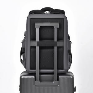 กระเป๋าเป้สะพายหลังความจุขนาดใหญ่ทันสมัย ​​กระเป๋าเป้สะพายหลังอเนกประสงค์สำหรับธุรกิจและการพักผ่อน กระเป๋านักเรียนอินเทรนด์พร้อมคุณสมบัติกันน้ำขนาดกะทัดรัดสำหรับการเดินทาง - Product Image 5