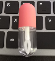 5ml mignon en forme de capsule rose tubes de brillant à lèvres conteneur avec beau coeur brosse pour l'emballage cosmétique