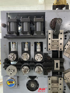 Huiting OEM/ODM Machine de bobinage CNC 5 axes 3 mm 3D automatique de haute précision pour le pliage et le façonnage de fils - Product Image 2