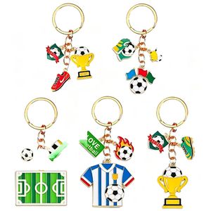 Vente en gros de <span class=keywords><strong>porte</strong></span>-clés de football personnalisés en métal <span class=keywords><strong>pas</strong></span> chers, coupe du monde de football 2026, États-Unis, Canada, Mexique, cadeau pour les supporters - Product Image 1